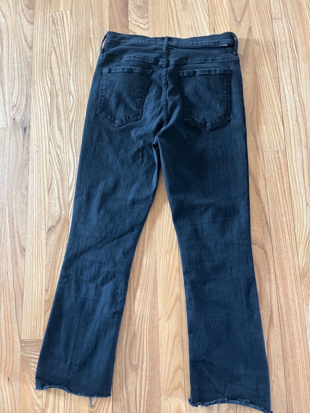 MOTHER Black The Insider crop step fray. NWOT size 31 - Picture 4 of 6